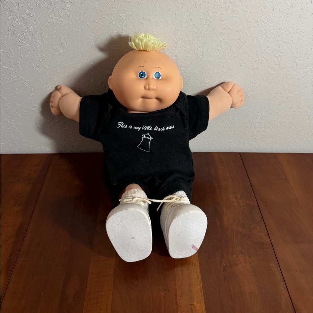 Cabbage Patch Kids VTG 1978-82 Blonde Hair Blue Eyes Xavier Roberts Signed Doll